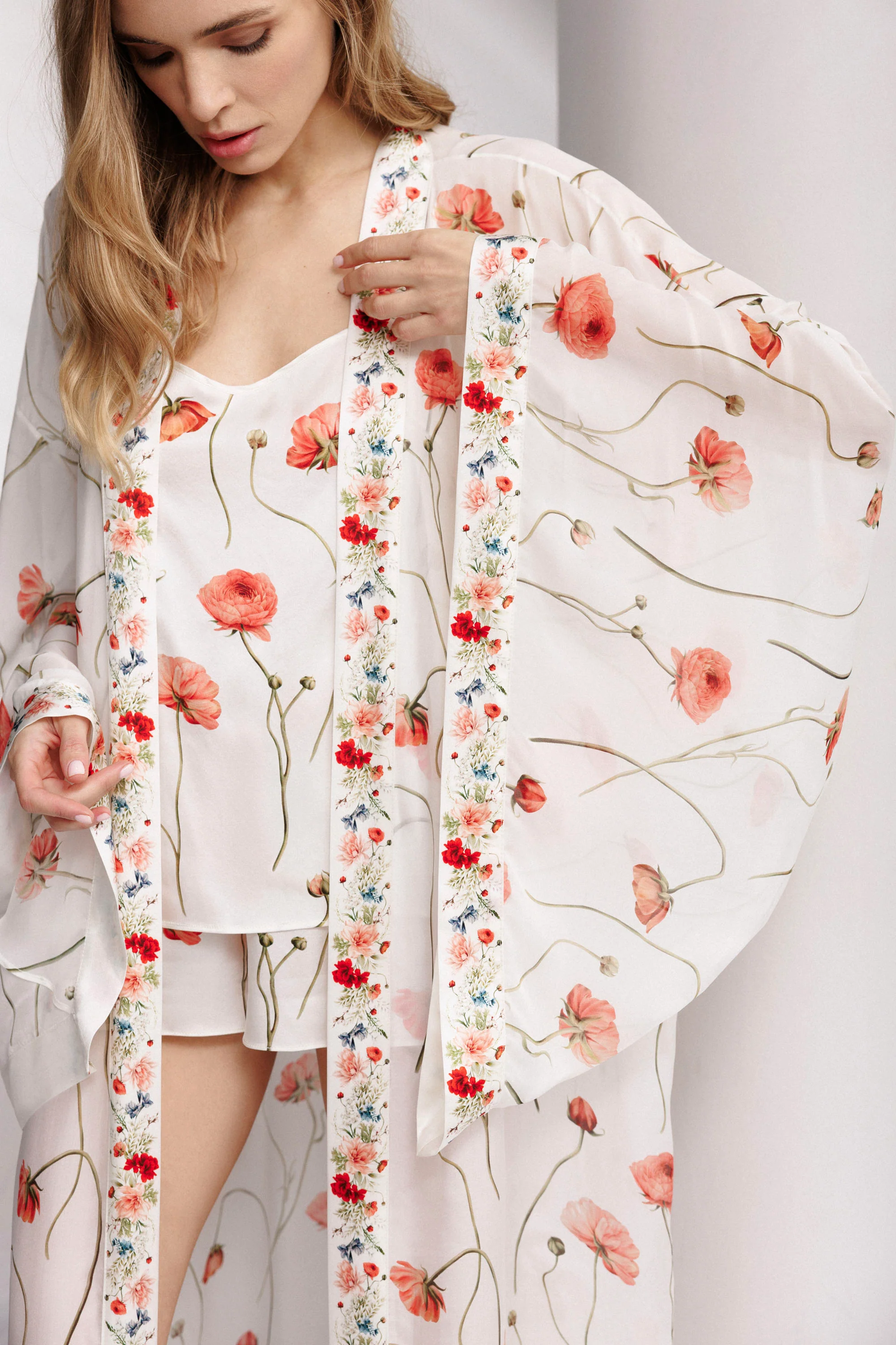 Fleur d'Été Rose Petal Silk Long Robe