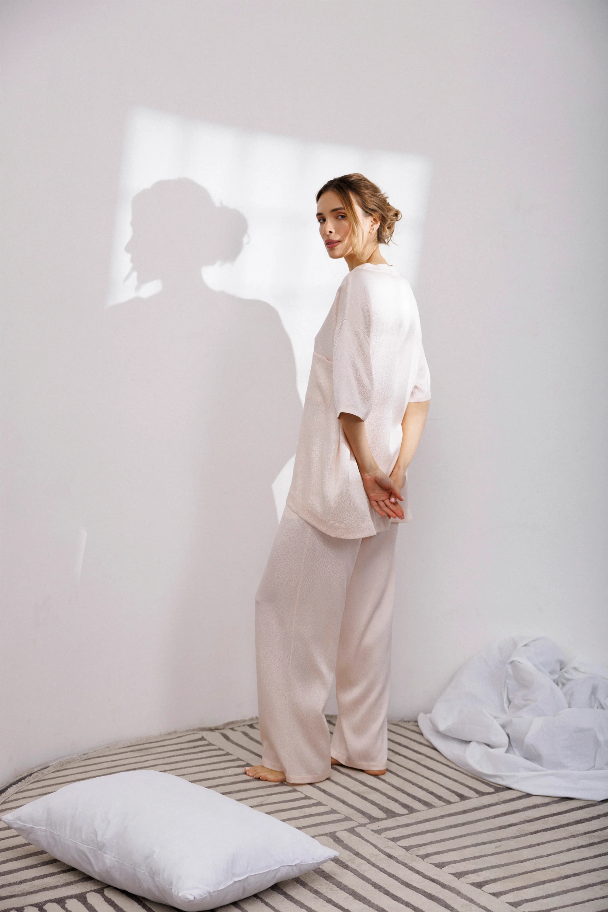 Bubble Silk Relaxed Pants in Powder