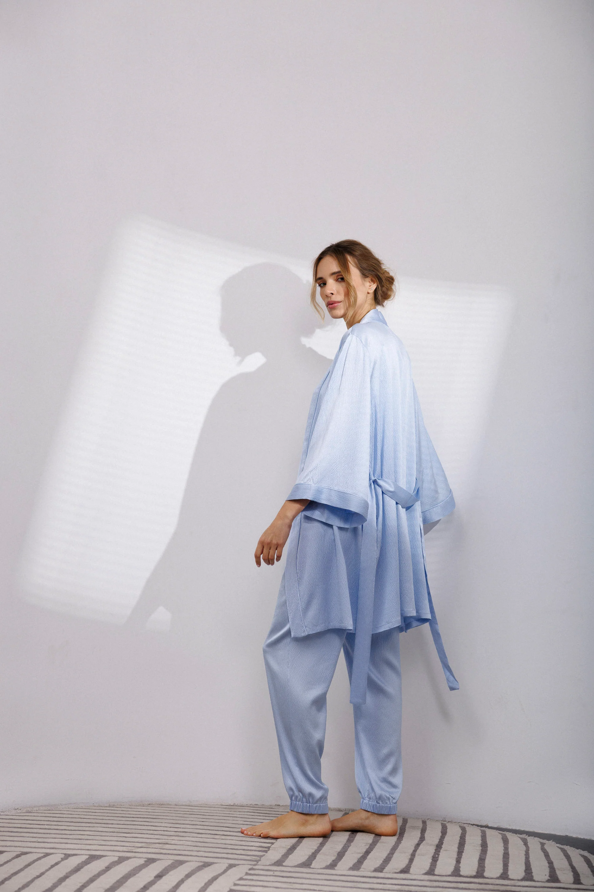 Bubble Silk Short Robe in Sky Blue