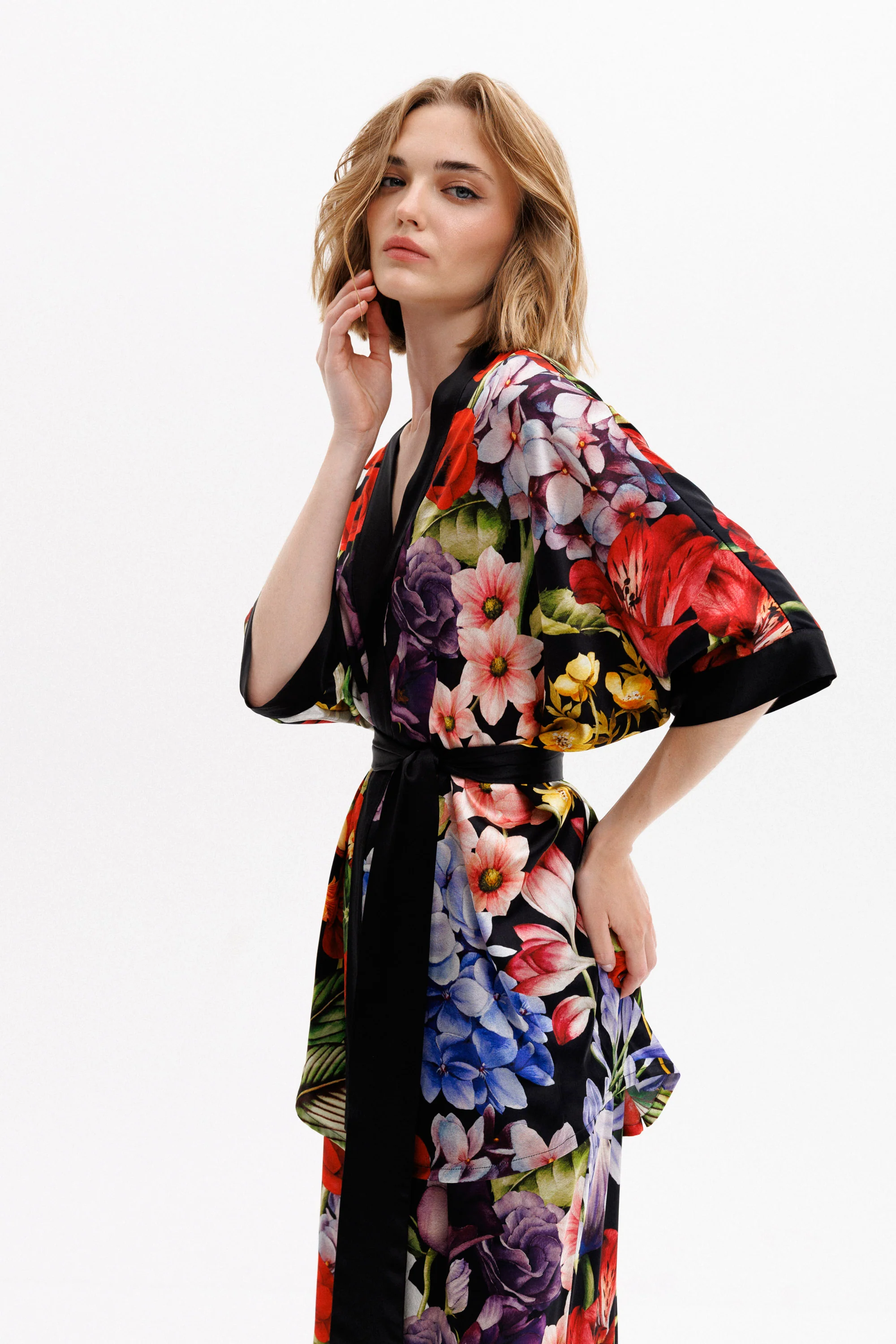 Wild Bloom Lounge Set in Black