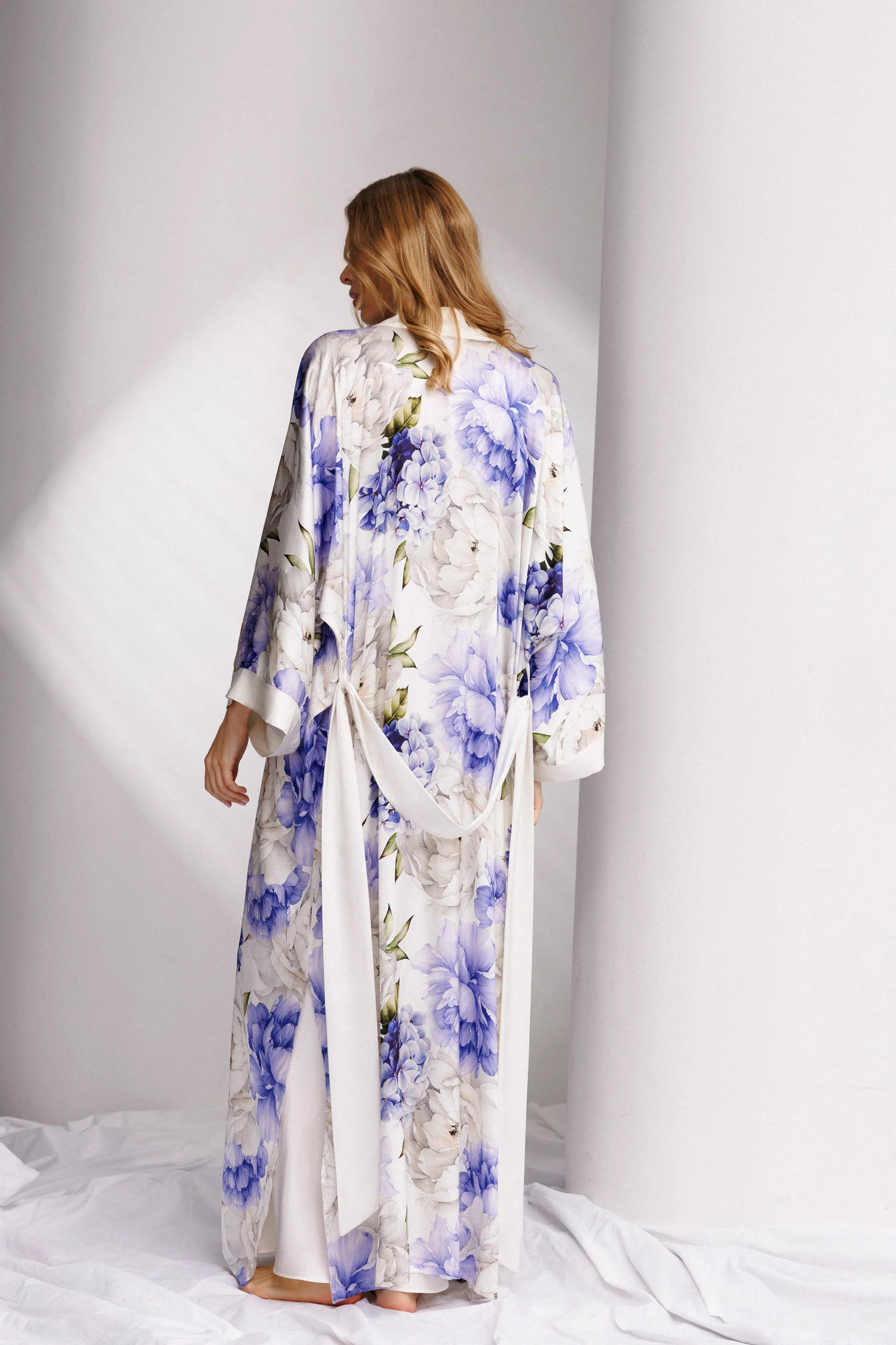 Peony Allure Long Robe in Blue