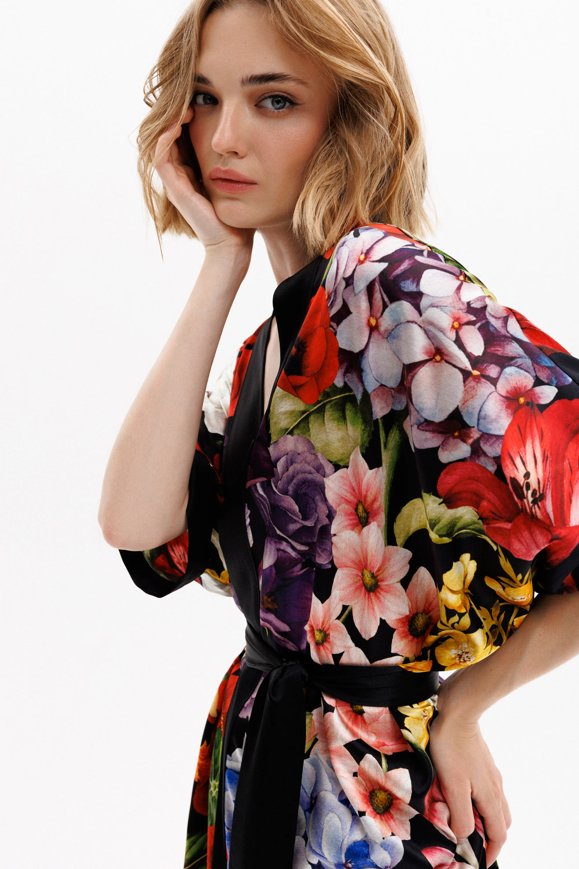 Wild Bloom Lounge Set in Black