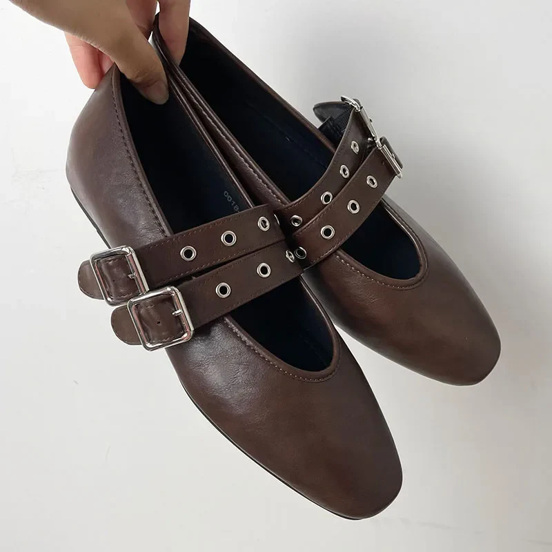 Loxie Mary Jane flats